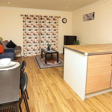 Surespring Apartment Erith 外观 照片