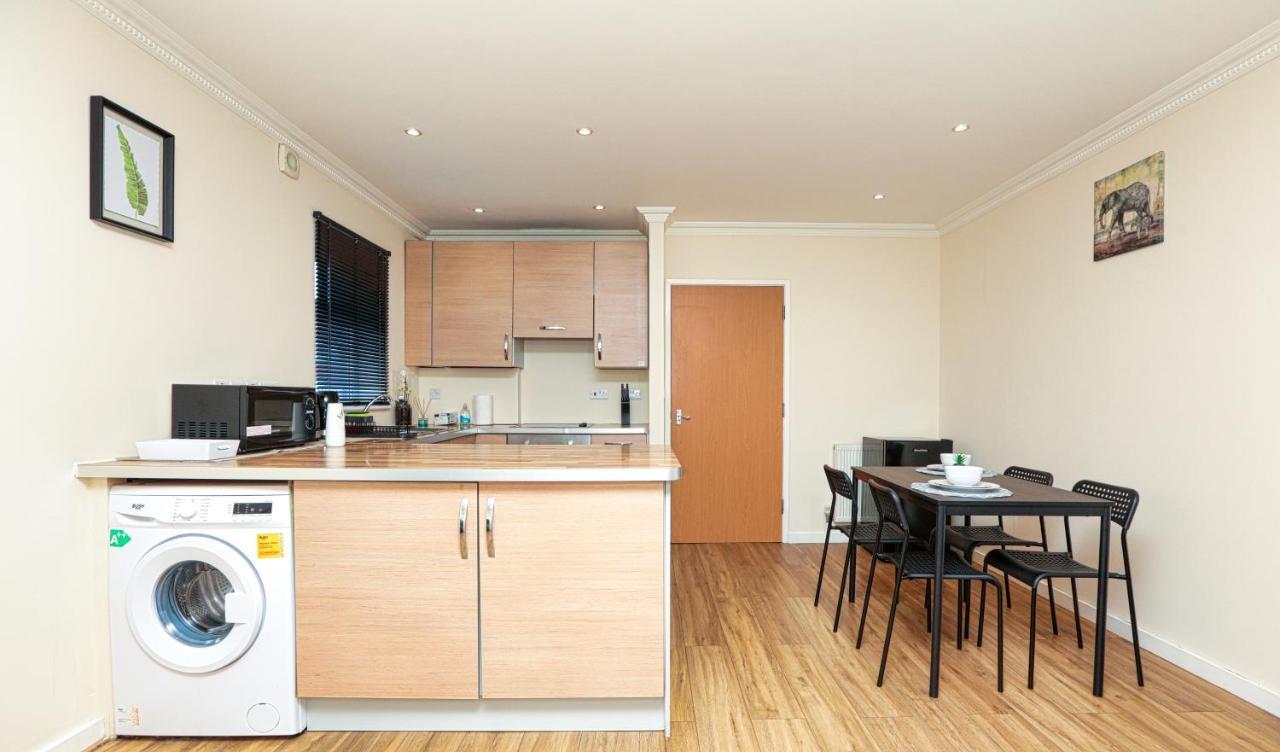 Surespring Apartment Erith 外观 照片