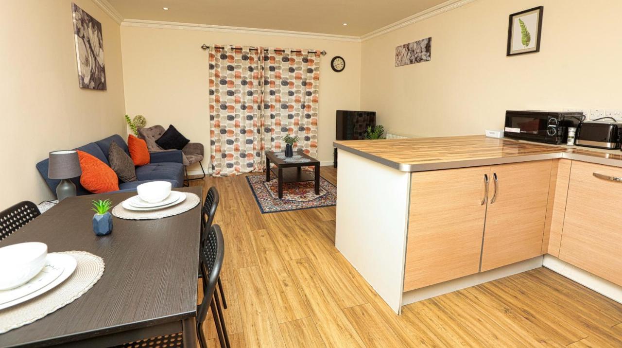 Surespring Apartment Erith 外观 照片